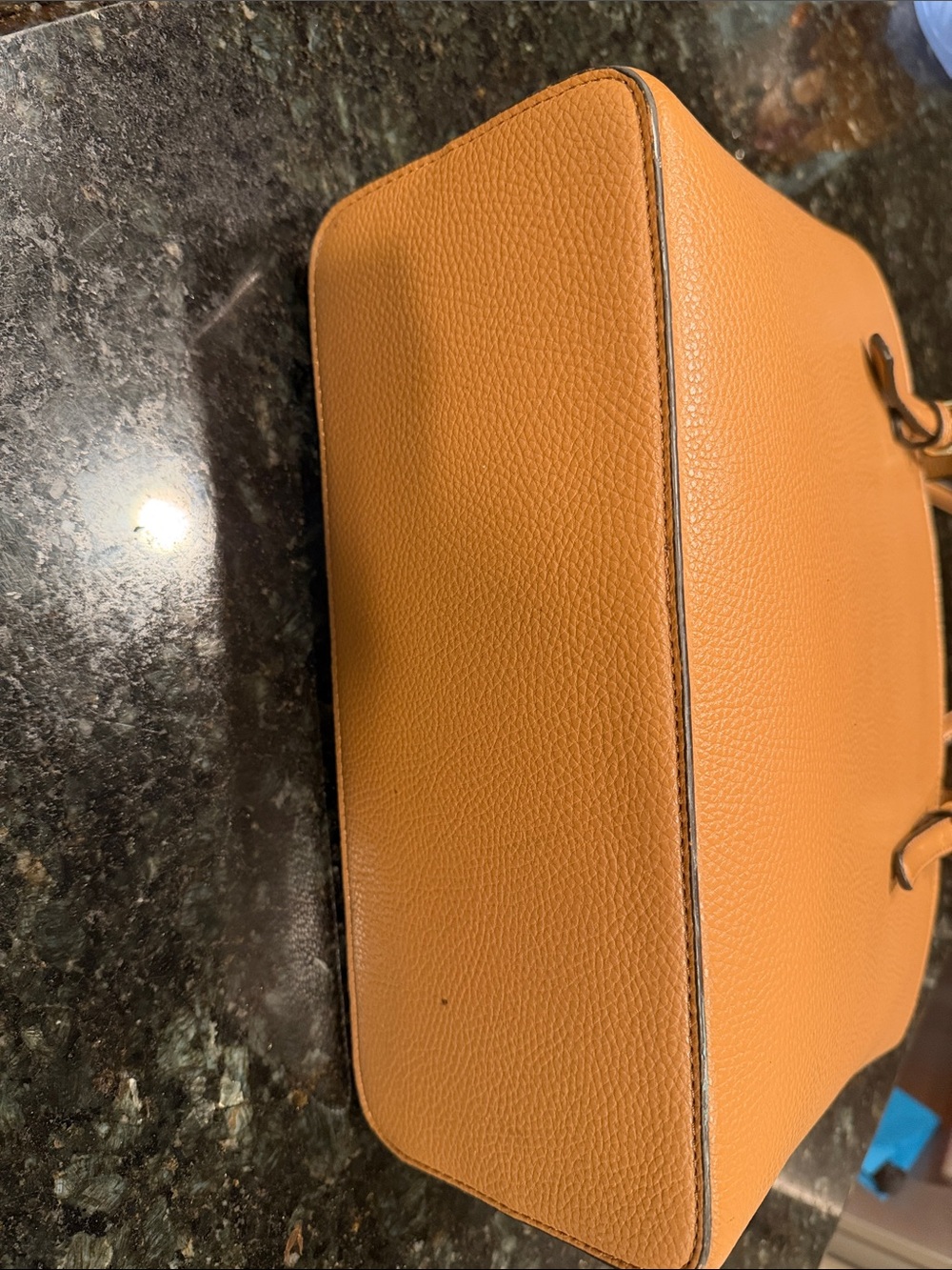 Women's Faux Leather Tote Bag in Tan - Branded Signature Emblem Anne Klein - Picture 5 of 7